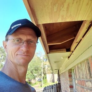 Meet your Posher, Julian